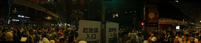 港马？渣吗？一场比赛一个缩影。一个专业选手会被挡道的国际级马拉松赛事？