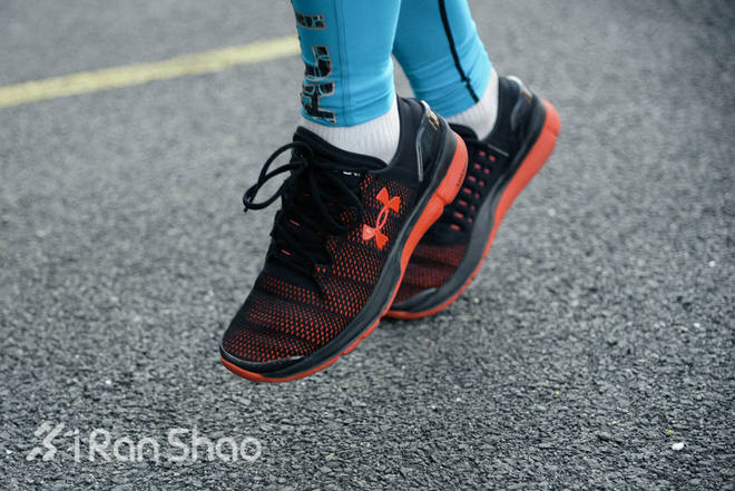 评测 | UA SpeedForm Apollo 2，速度与缓冲的对弈