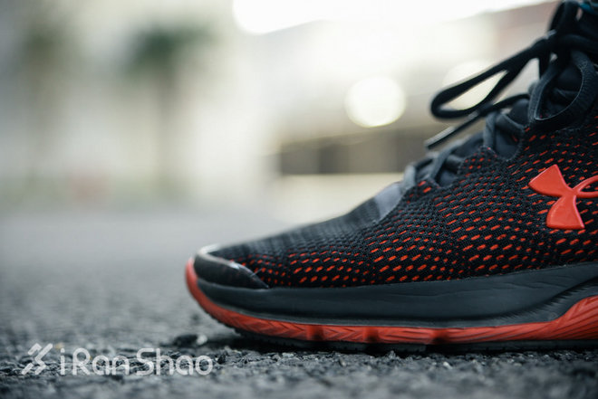 评测 | UA SpeedForm Apollo 2，速度与缓冲的对弈