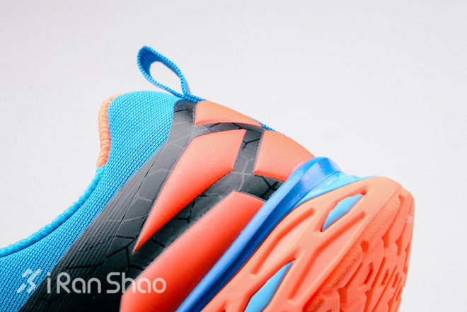 开箱 | 特步动力巢三代，国产的，值得关注的？