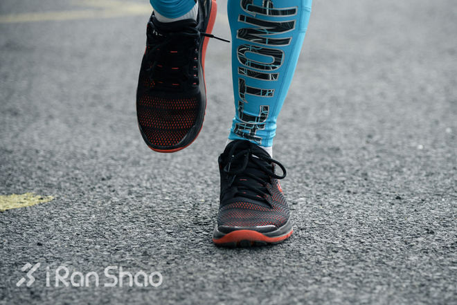 评测 | UA SpeedForm Apollo 2，速度与缓冲的对弈