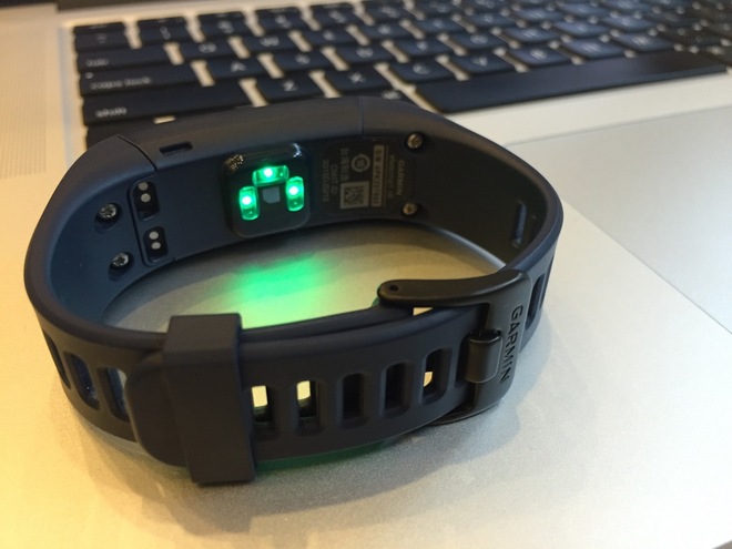 Slick and Smart - Garmin Vivosmart HR 评测及健康监测设备漫谈