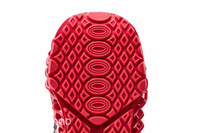 Weekly Gear | 又一双舒服到不行的3D打印跑鞋，这次是Under Armour