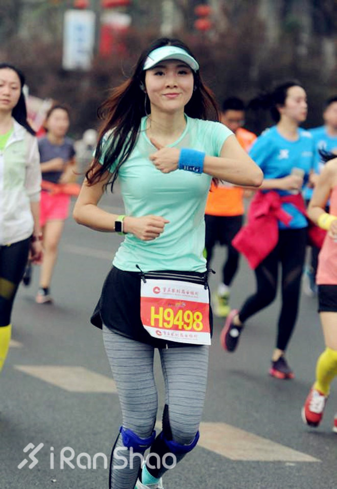 重庆跑不桑 美女跑不停