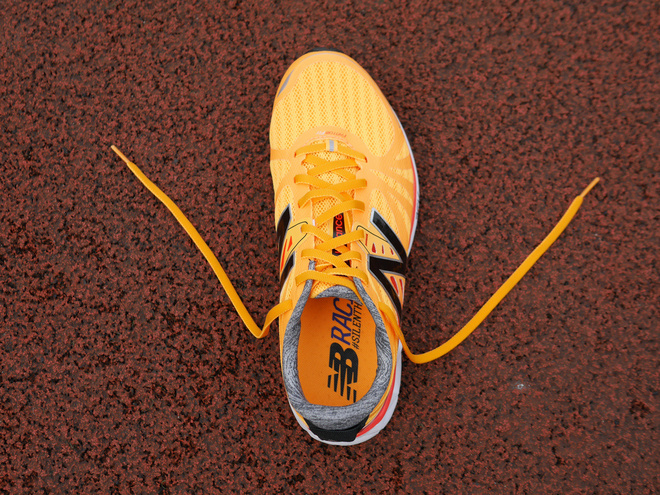 骚气十足，极致轻量，全面均衡的New Balance RC1500v2竟跑鞋评测