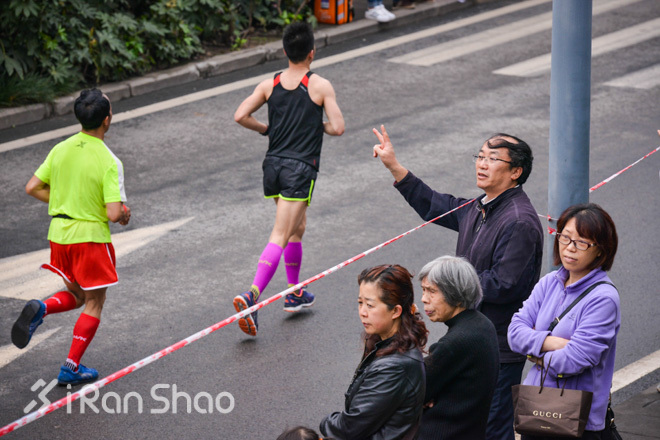 看图说话：镜头下的2016重庆国际马拉松