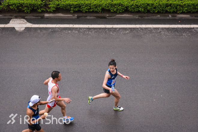 重庆跑不桑 美女跑不停