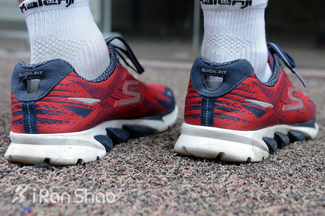 评测 | Skechers 斯凯奇 Go Run 4 鞋面与鞋底不可兼得