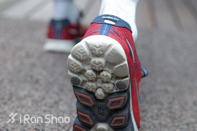 评测 | Skechers 斯凯奇 Go Run 4 鞋面与鞋底不可兼得
