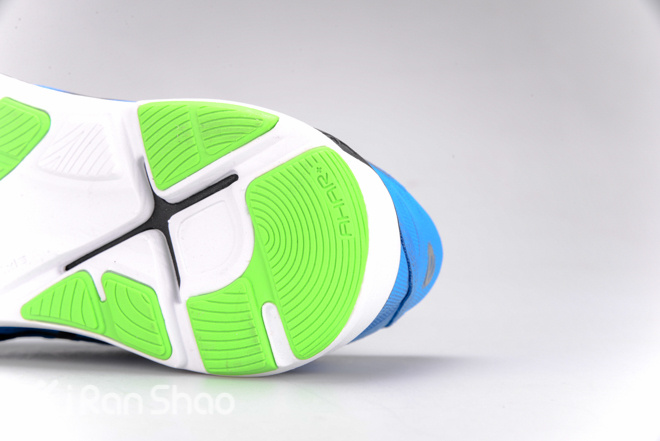 开箱｜ASICS 33-FA 传统跑鞋赤足心