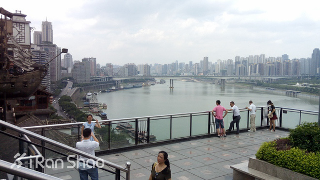 马拉松城纪 | 在魔幻3D城市重庆跑步是一个怎样的体验