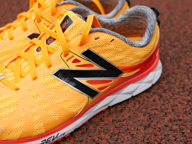 骚气十足，极致轻量，全面均衡的New Balance RC1500v2竟跑鞋评测