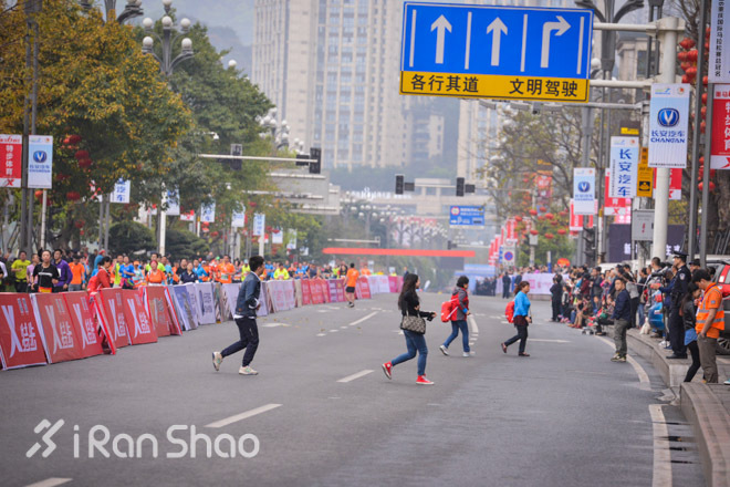 看图说话：镜头下的2016重庆国际马拉松