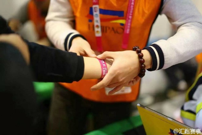 不要只看无锡马拉松的骚背心