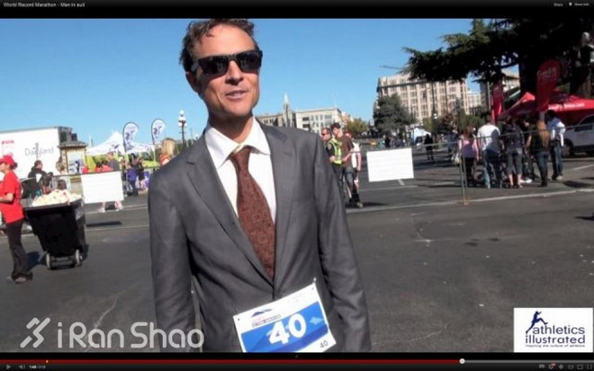 纪录 | 最强公务员跑者川内优辉  “打破” 西装半马世界纪录