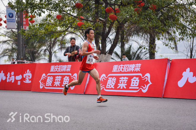 重庆跑不桑 美女跑不停