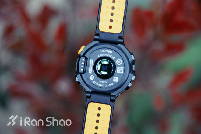 手表 | Garmin Forerunner 235 表里表外