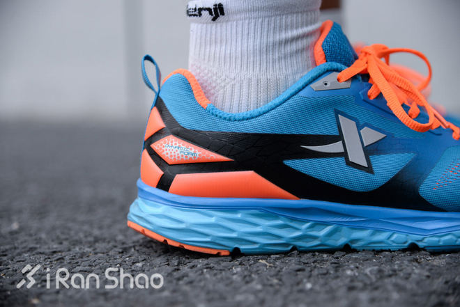 评测 | 特步动力巢三代，想潮不是你想抄想巢就能超