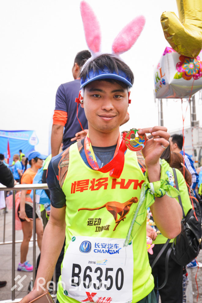 重庆跑不桑 美女跑不停