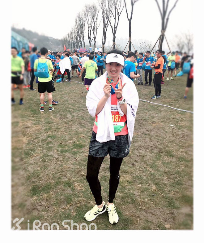 重庆跑不桑 美女跑不停