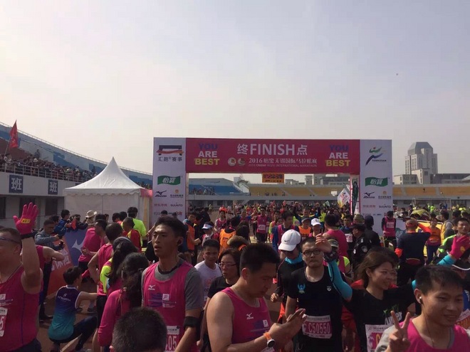 不要只看无锡马拉松的骚背心