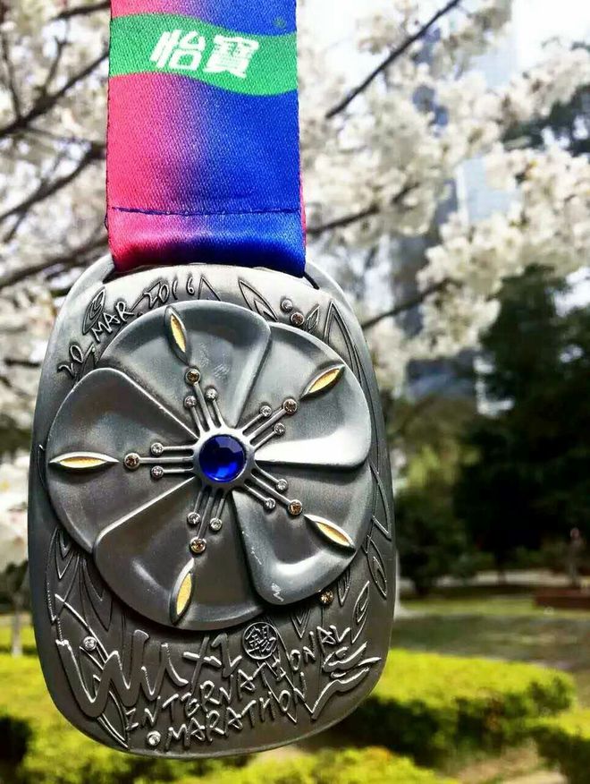 十里櫻花不及你的美, 跑在春天的太湖畔--无锡马拉松急救兔随记