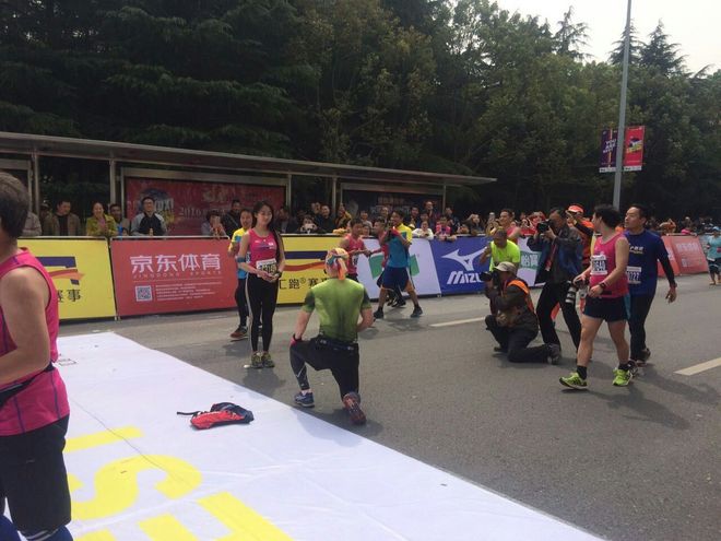 十里櫻花不及你的美, 跑在春天的太湖畔--无锡马拉松急救兔随记
