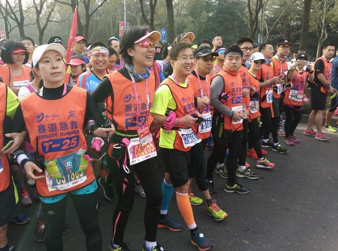 十里櫻花不及你的美, 跑在春天的太湖畔--无锡马拉松急救兔随记