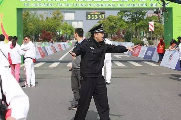 不一样的太湖美－太湖图影国际半程马拉松赛