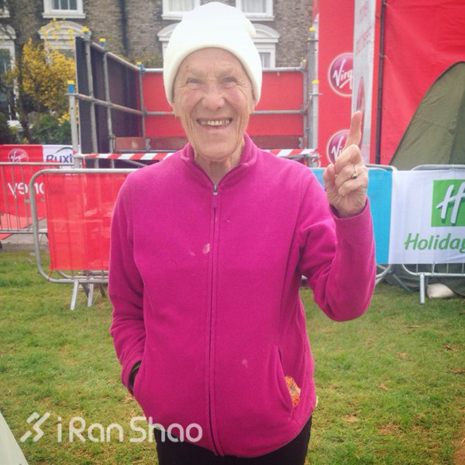 漫跑英伦 | 伦敦马拉松  一场充满爱意的街头大型化装舞会