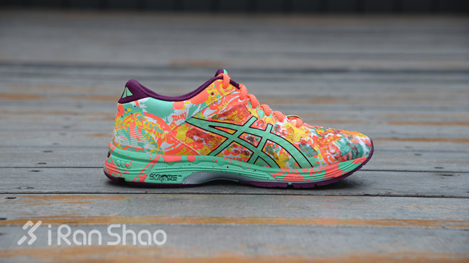 Asics Noosa Tri 11跑鞋