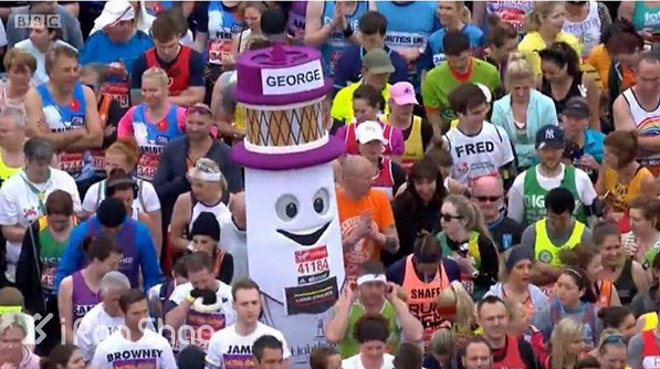 漫跑英伦 | 伦敦马拉松  一场充满爱意的街头大型化装舞会