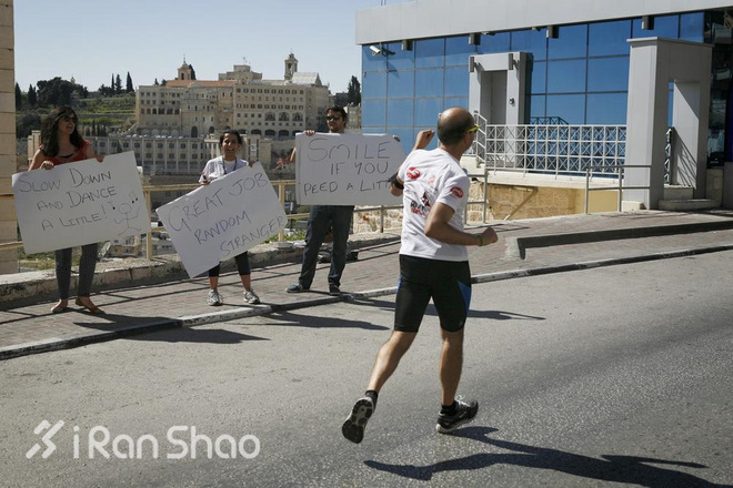 马拉松城纪 | 两场奔跑在战争与和平间的马拉松