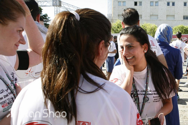 马拉松城纪 | 两场奔跑在战争与和平间的马拉松