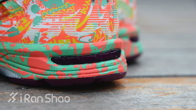 Asics Noosa Tri 11跑鞋