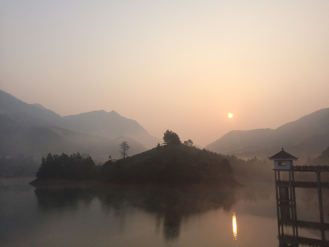 身体和灵魂，总有一个要在路上——2016北山之巅（金华山）越野挑战赛复仇记