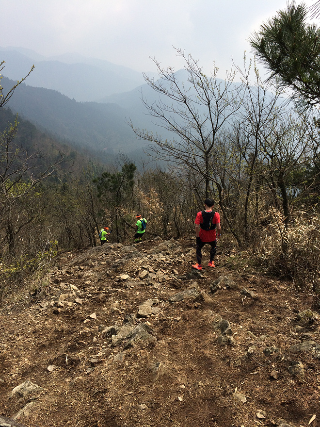 身体和灵魂，总有一个要在路上——2016北山之巅（金华山）越野挑战赛复仇记