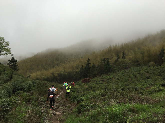 长城，云海，峭壁和大腿——柴古唐斯Plus 30K体验