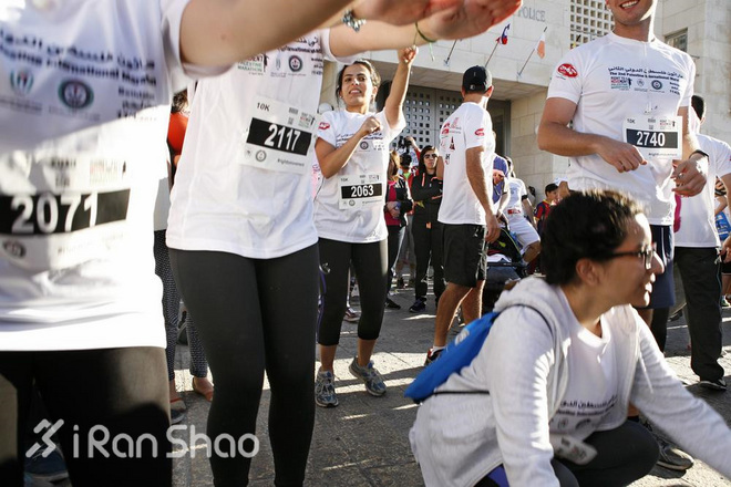 马拉松城纪 | 两场奔跑在战争与和平间的马拉松