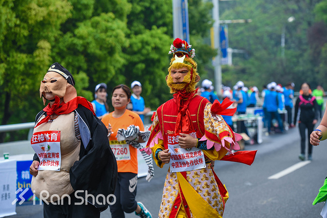 大武汉 | 是时候告诉你们昨天汉马的一些真相了