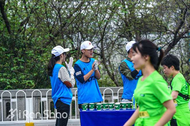 大武汉 | 是时候告诉你们昨天汉马的一些真相了