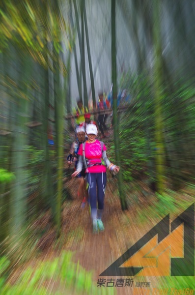 是什么让这么虐的越野赛吸引着那么多如痴如醉的爱好者-身临其境感受柴古唐斯PLUS越野赛