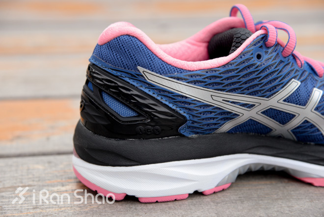 开箱 | 极致缓震  犹在云端 ASICS亚瑟士GEL-NIMBUS 18