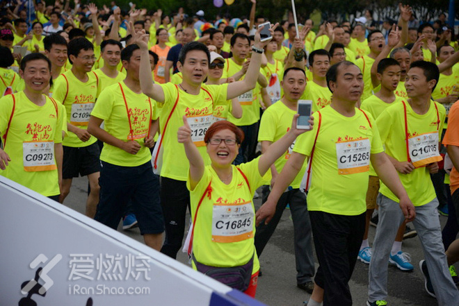 你的微笑最动人 2016荆门国际马拉松