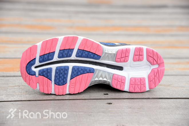 开箱 | 极致缓震  犹在云端 ASICS亚瑟士GEL-NIMBUS 18