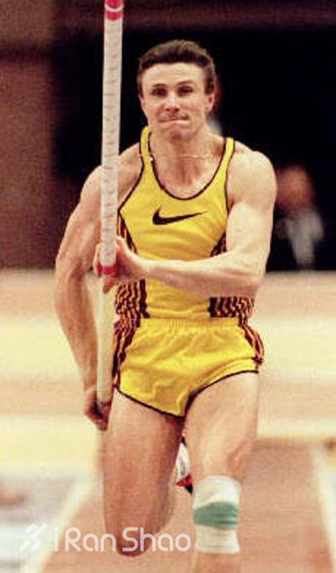 人物 | 克服引力 撑向蓝天：撑杆跳与雷诺·拉维莱涅 （上）