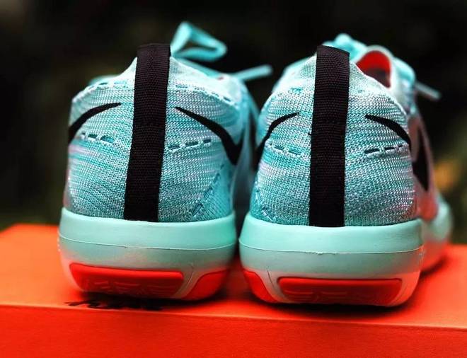 罗袜生尘 让脚掌在大地上划出轻柔华尔兹——NIKE Free Transform Flyknit训练鞋测评