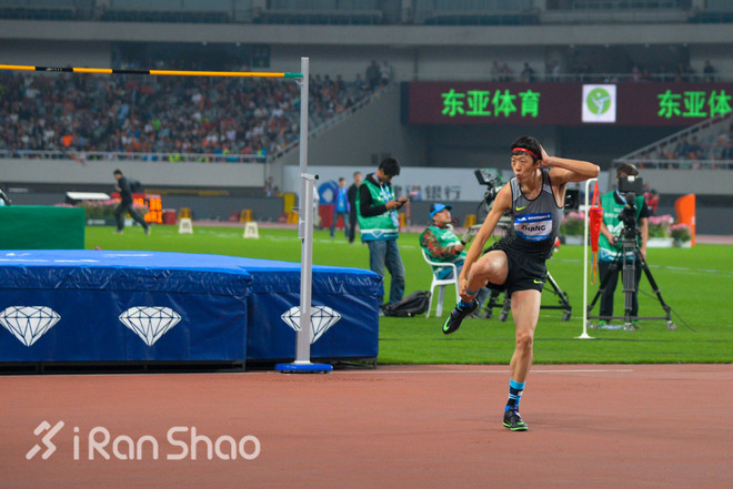 视频 | 中国田径新星张国伟  我的高度 我做主