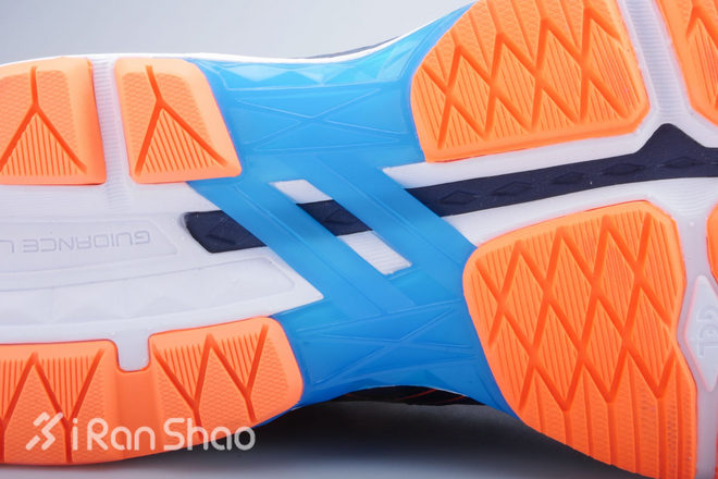 开箱｜ASICS GT2000 4 跑鞋界的老戏骨