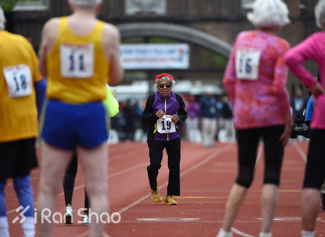 不怕路长 只怕心老 那些让人膜拜的高龄跑者
